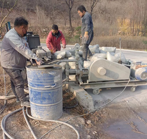 育才镇路面下沉注浆
